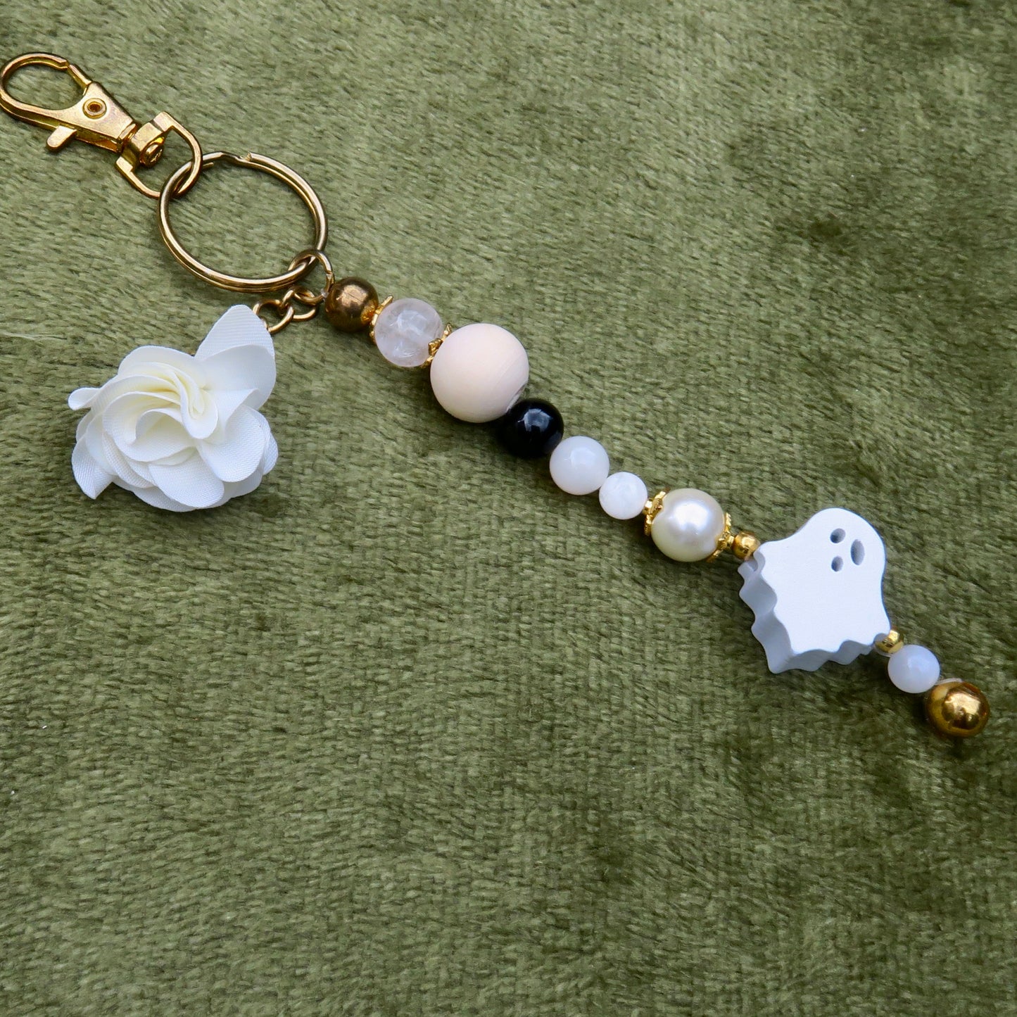 Ghostly Bag Charm (GENTLE)